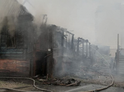 Сгоревший дотла дом около храма Святого Владимира подожгли 