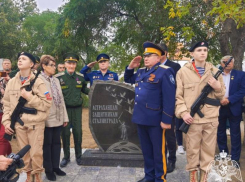 В Астрахани возвели обелиск «Астраханцам – защитникам Сталинграда»