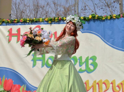 Губернатор Игорь Бабушкин поздравил астраханцев с Наврузом