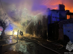 Ночной пожар в центре Астрахани унес жизнь мужчины