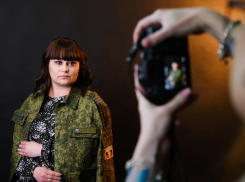 Более 50 астраханок приняли участие в фотопроекте «Жены героев»