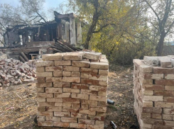 В Астрахани вандалы уничтожили объект культурного наследия