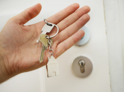 Астраханский сирота больше 15 лет ждет свою законную жилплощадь