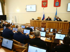 Игорь Бабушкин обсудил вопрос безопасности астраханцев с силовыми структурами