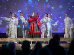 Астраханцев пригласили проводить зимние каникулы праздничными концертами