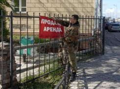 С астраханских улиц убрали 2700 листовок и 1600 рекламных конструкций