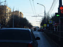В Астрахани иномарка сбила двух детей, но виноват другой автомобиль