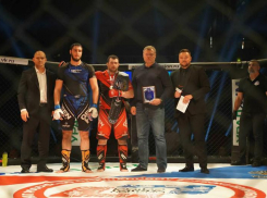 Два астраханских спортсмена одержали победу в чемпионате России по боям ММА 