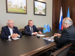 Астраханская облдума поможет народному совету ЛНР создать законодательную базу