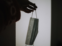 Обыски в минздраве: жизни врачей, работающих в «красной» зоне, подвергались опасности