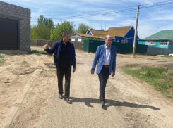 Астраханцы попросили помощи Игоря Седова в укреплении проблемной дороги