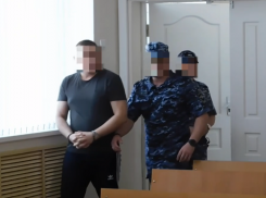 Астраханский суд лишил подполковника полиции спецзвания за взяточничество