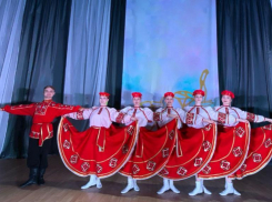 Танцоры из Астрахани взяли Гран-при Всероссийского конкурса «Осенняя феерия»