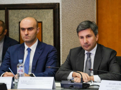 Казбек Хадиков покидает пост главы астраханского минэка 