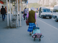 Уменьшаемся не по дням, а по годам: в Астраханской области становится меньше людей