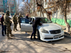 В Астрахани в подпольном цеху изготавливали опасный алкоголь