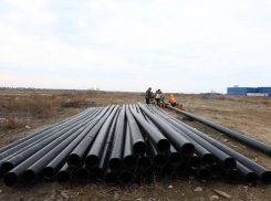 В Астрахани прокладывают новую линию водопровода