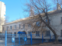 В Астрахани неизвестный поджег бывшее здание Центра ГИМС