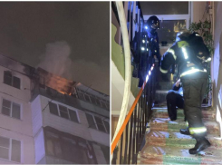 В Астрахани пожарные и спасатели эвакуировали пенсионерку из горящей квартиры