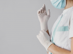 В Астрахани уволили врача за отказ лечить участника СВО