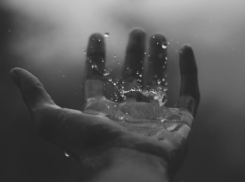 МЧС предупредило астраханцев о сильном дожде и ветре