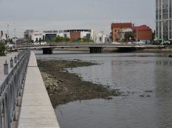 В Астрахани отключат холодную воду для прочистки водоёмов от мусора