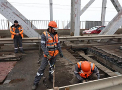 На Старом мосту в Астрахани два дня будет действовать реверсивное движение