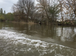 В Астраханской области во время прогулки на воде погиб мужчина