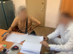 Волгоградец влюбил в себя астраханку и кинул ее на деньги