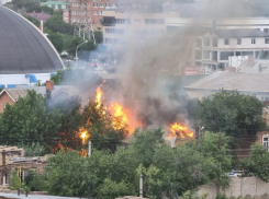 МЧС: пожар у цирка в Астрахани случился из-за поджога