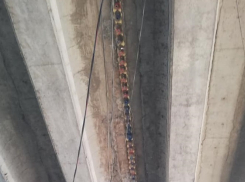 Удивительно, но факт: Старый мост отремонтировали пластиковыми бутылками 