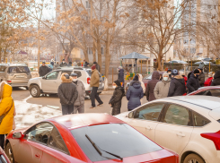 Жилнадзор vs астраханцы: кто на самом деле помог вернуть старую УК жителям домов по улице Боевая, 126