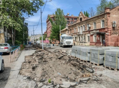 Администрация Астрахани продолжает благоустройство городских улиц