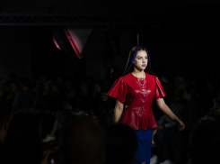 Стилисты Каспийской недели моды рассказали о трендах весенне-летнего сезона