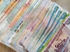 Астраханец обманом получил у знакомых 6 миллионов рублей и потратил на ставки