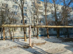 В Астрахани при загадочных обстоятельствах выпала женщина