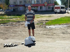 Астраханские водители маршруток освоили профессию дорожников