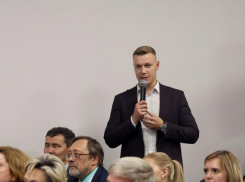 Молодые учёные завершили работу в Астрахани и предложили губернатору свои идеи