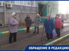 Жителям многоквартирного дома на Лепехинской мешают бордюры