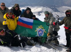Спецназ и УФСИН из Астрахани покорили Эльбрус