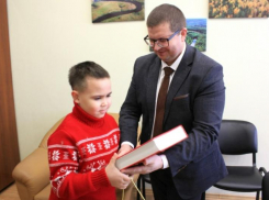 Мальчик из Мордовии получил необычный и редкий подарок из Астраханской области