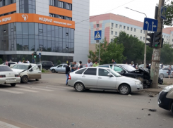 В центре Астрахани случилось ДТП с детьми, есть пострадавшие