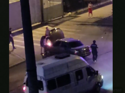 В Астрахани возле парка «Планета» загорелся автомобиль «Приора» 