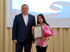 Игорь Мартынов поздравил учащихся Камызякского сельскохозяйственного колледжа с Днем российского студенчества