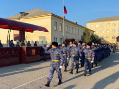 35 иногородних осенних призывников приняли присягу в Астрахани