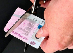 12 астраханцев на диспансерном учёте лишились водительских прав