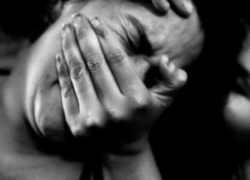 В Астраханской области 37-летний мужчина изнасиловал 67-летнюю односельчанку