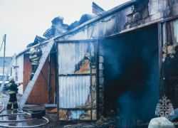 В Астрахани назвали предварительную причину пожара на авторынке