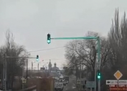 В Астрахани появились красочные светофоры