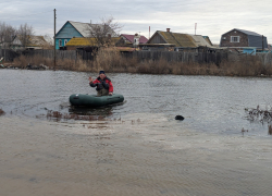 Жители Трусовского района Астрахани тонут в питьевой воде